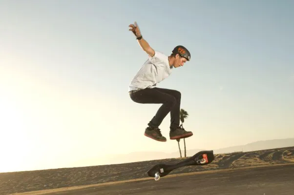 Bild: Wellenreiten und Snowboarden auf Asphalt