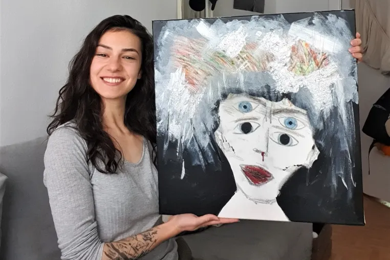 Bild: Schirin Düzer präsentiert „Thinking outside the box“ – Kunst-Ausstellung über psychische Krankheit