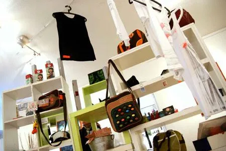 Die O3 Berlin – ein buntes Mode-Potpourri in der Oderberger Straße Bild: Die O3 Berlin – ein buntes Mode-Potpourri in der Oderberger Straße