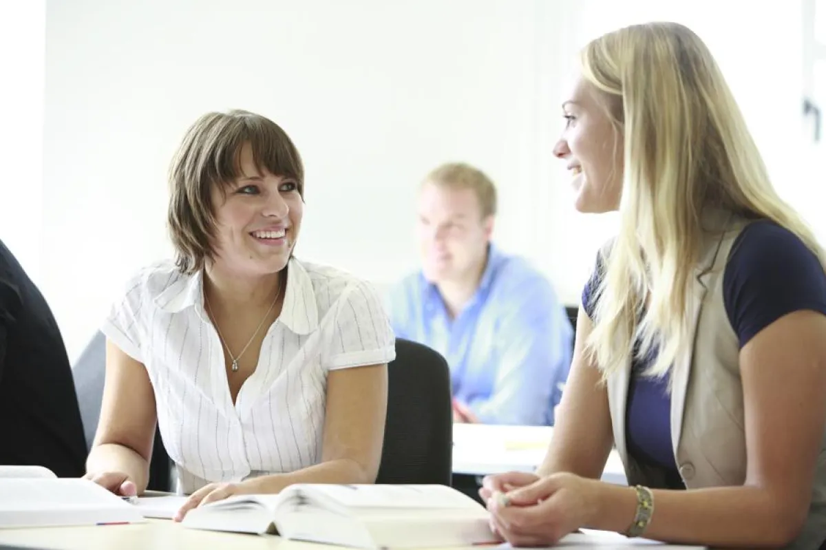 Berufsbegleitend studieren - auch ohne Abitur. An der HSW ist dies seit September 2014 möglich.