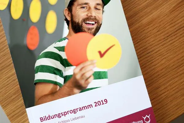 Bild: Neues Bildungsprogramm der Akademie Schloss Liebenau erschienen