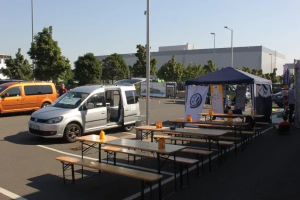 Bild: 1. Caddyfreundetag im Volkswagen TradePort Hannovetr