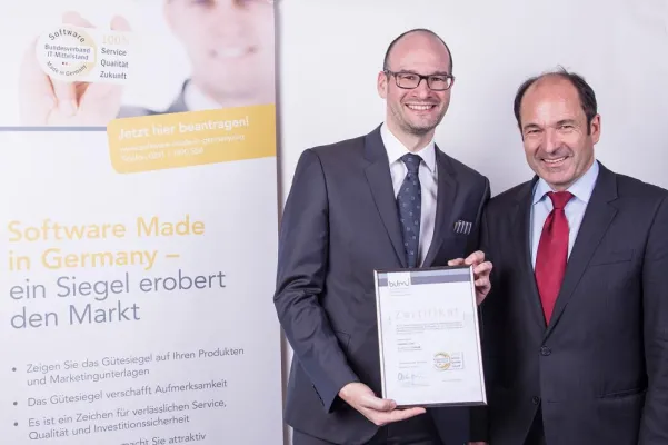 Gütesiegel „Software Made in Germany“ für CCVOSSEL auf der CeBIT Bild: Gütesiegel „Software Made in Germany“ für CCVOSSEL auf der CeBIT