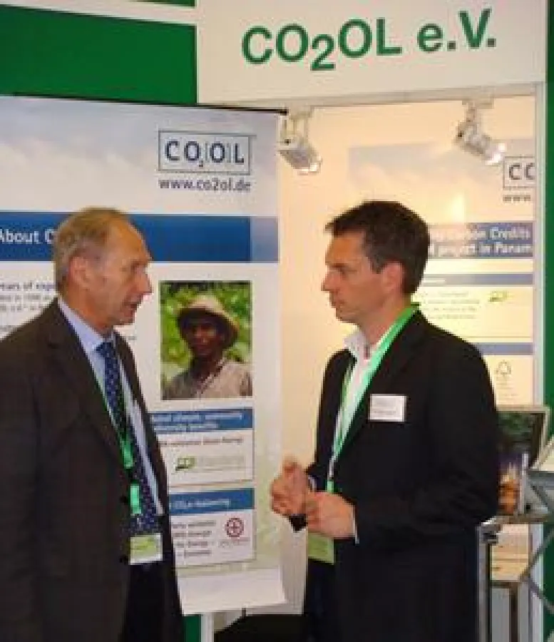 Klimaneutraler Messebau mit CO2OL