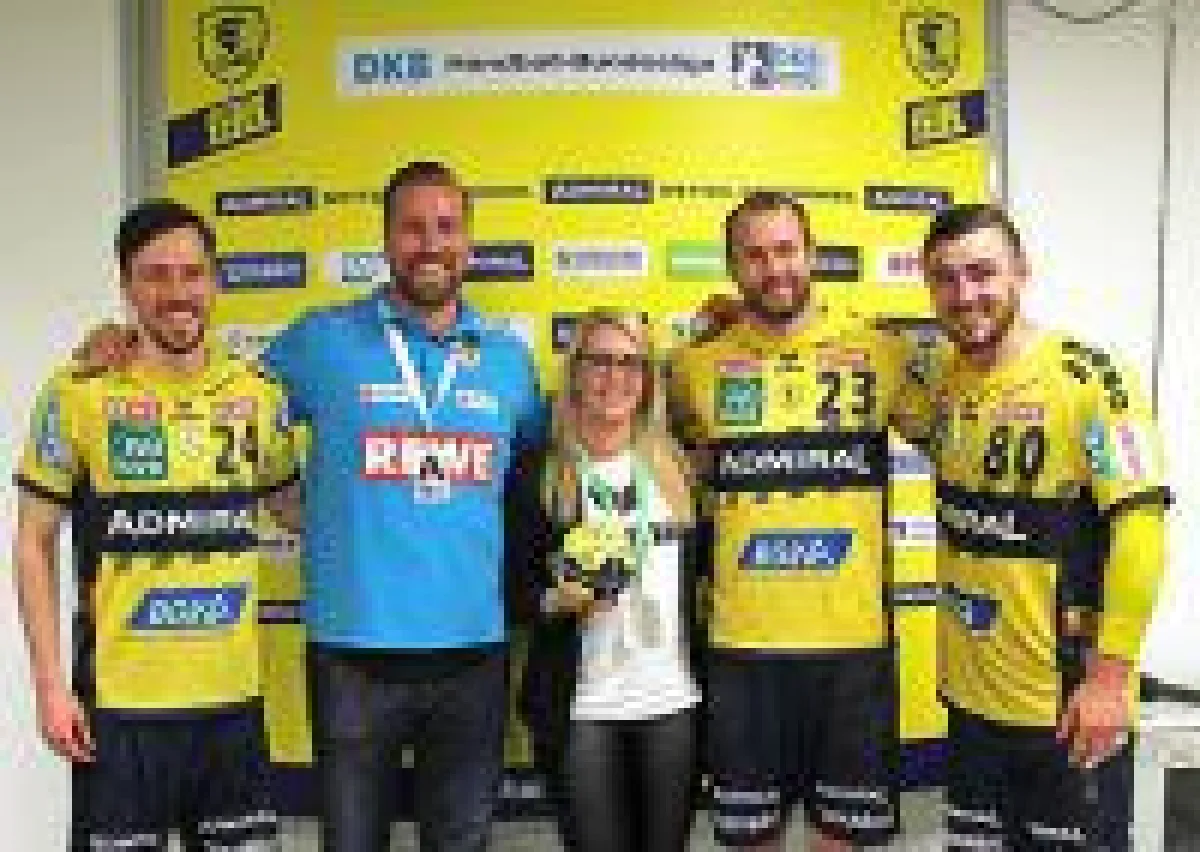 Patrick Groetzki, Oliver Roggisch (Sportl. Leiter Rhein-Neckar Löwen), Monika Ruppert (ERIMA), Steffen Fäth, Jannik Kohlbacher