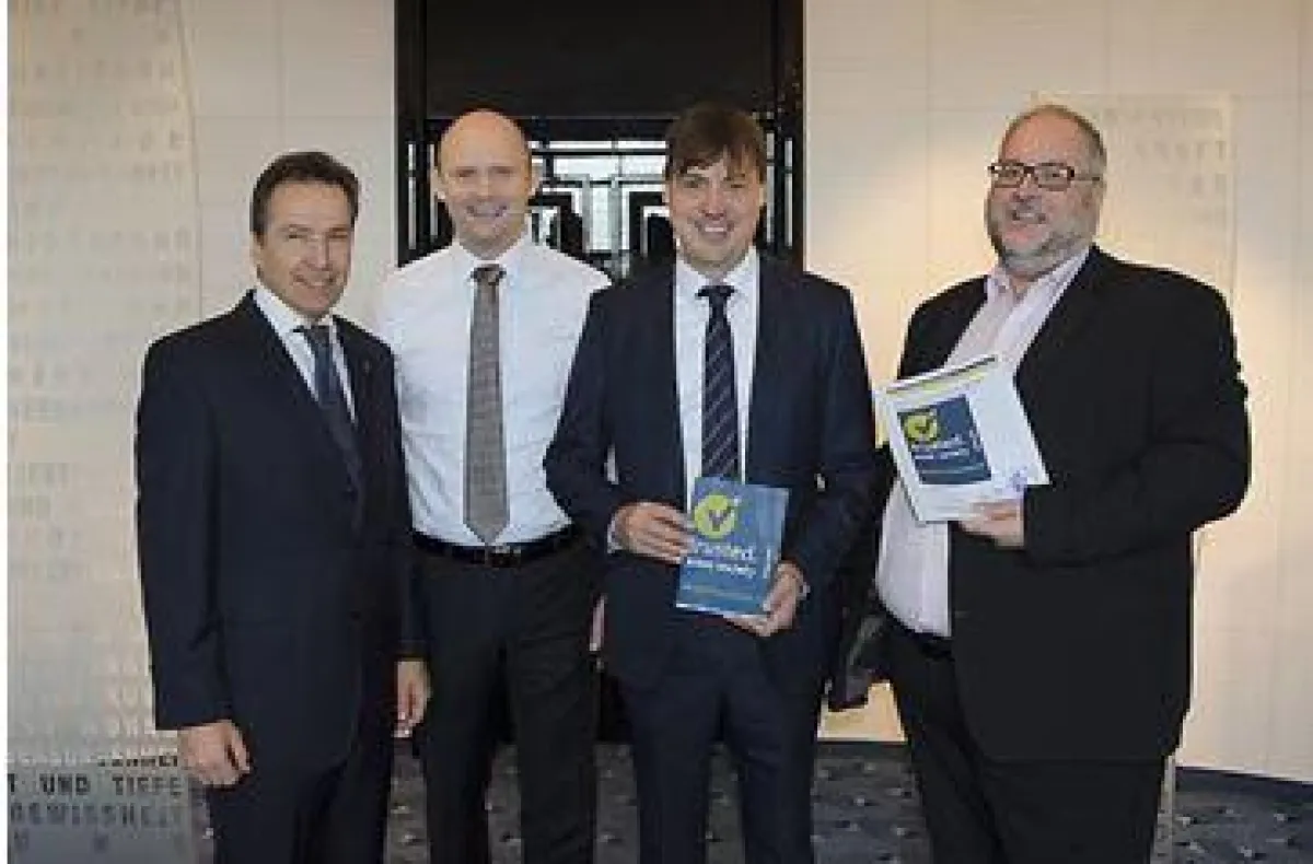 Verleihung des Zertifikates der Trusted Asset Society