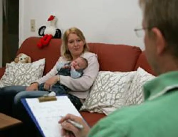 Bild: Neue Chancen für junge, alleinerziehende Mütter