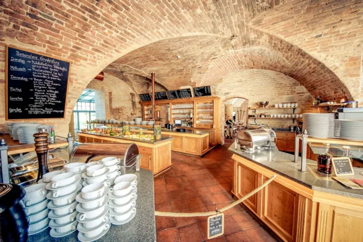 Bild: Volles Programm auf Wasserschloss Mellenthin im Juni