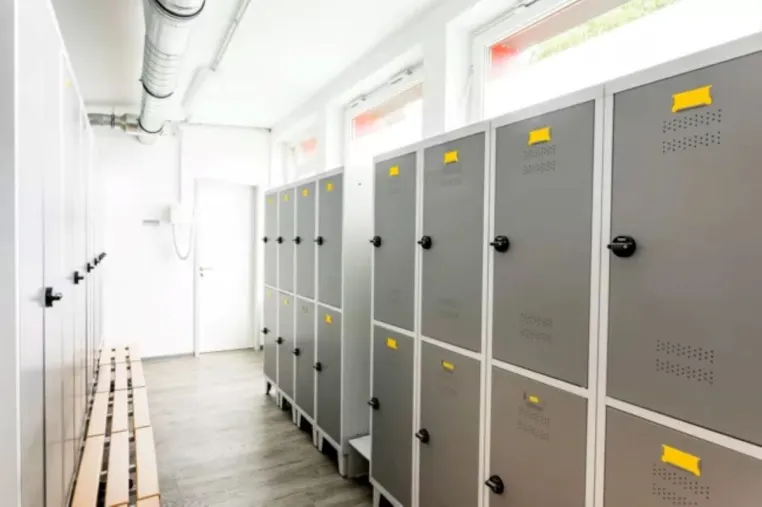 Bild: Garderobenspinde der Eurobox KG: Robuste und maßgeschneiderte Aufbewahrungslösungen für jedes Unternehmen 