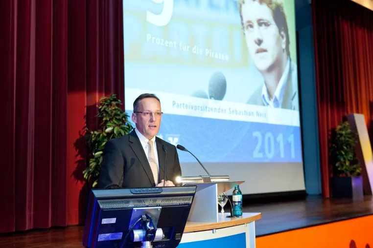 Bild: Volksbank Mittelhessen schließt Geschäftsjahr 2011 erfolgreich ab