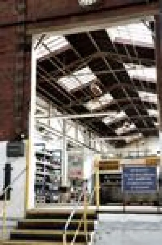 Umwelt-Contracting, neuester Stand: Seit die Fertigungshallen des Landmaschinenbauers Welger nicht mehr mit einer dampfbetriebenen Warmluftheizung, sondern mit Hell- und Dunkelstrahlern beheizt werden