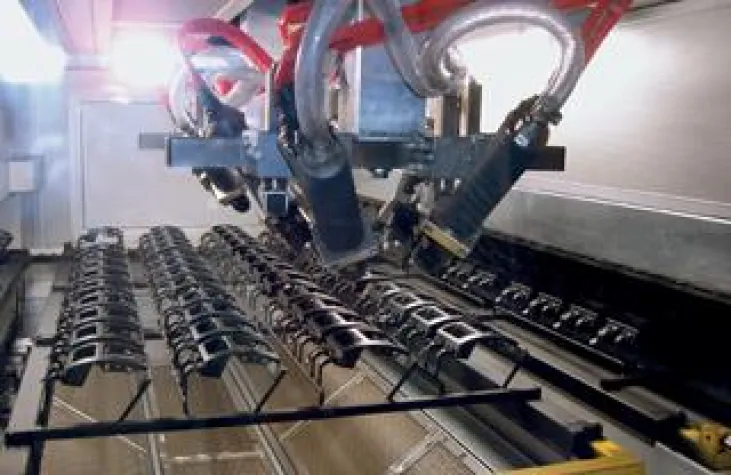 Bild: Autoteile reinigen ohne Wasser