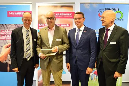 AGW zertifiziert zum "Familienfreundlichen Arbeitgeber Osnabrück" Bild: AGW zertifiziert zum "Familienfreundlichen Arbeitgeber Osnabrück"