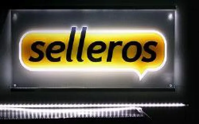 Bild: Leuchtwerbung von Selleros: Innovative Werbung neu entdeckt
