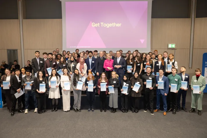 Nachwuchsförderung mit Wirkung Bild: Nachwuchsförderung mit Wirkung