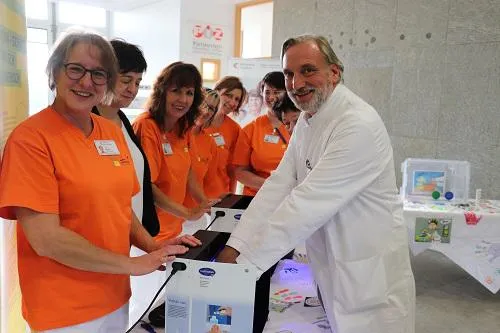 Bild: Viele Besucher bei "Aktion Saubere Hände" am Klinikum Lüdenscheid