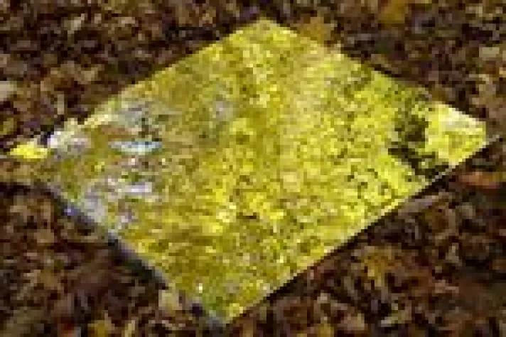 Bild: Lindner Lunar - Metalldecke mit Hochglanzoberfläche und 3D-Effekt