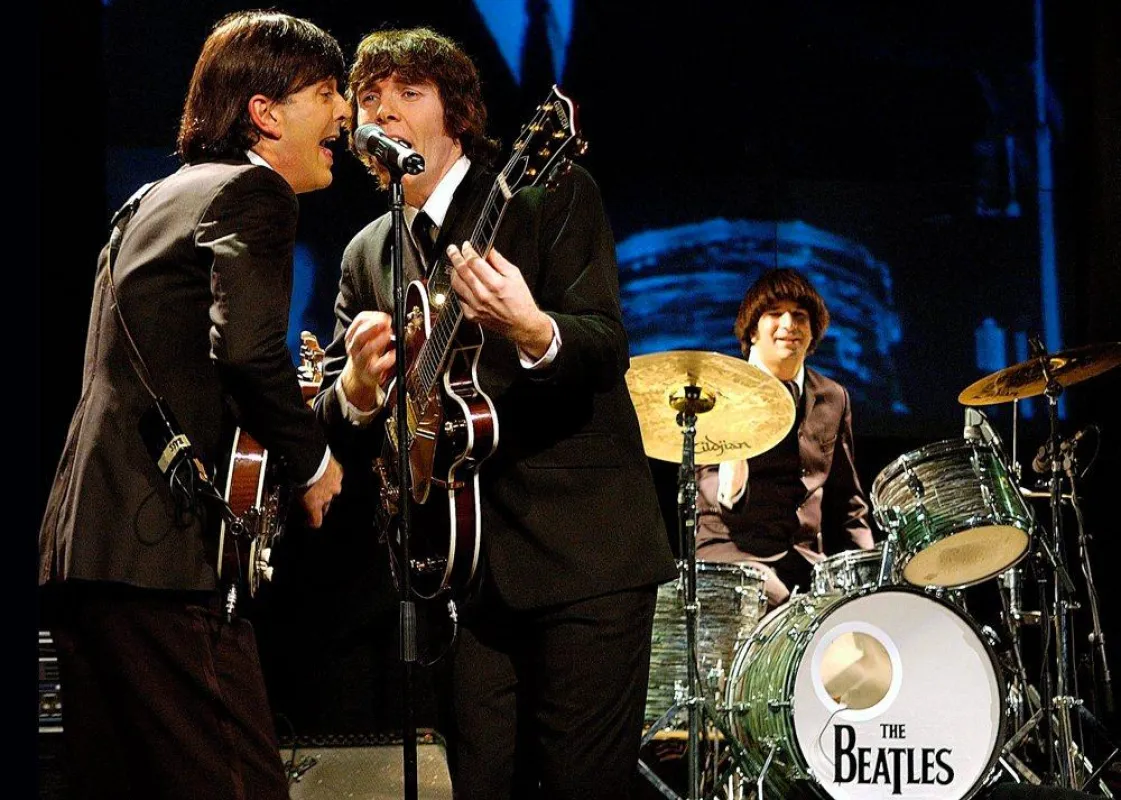 Das Beatles Musical „all you need is love!“