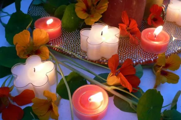 Kerzenschein hilft gegen den Novemberblues Bild: Kerzenschein hilft gegen den Novemberblues