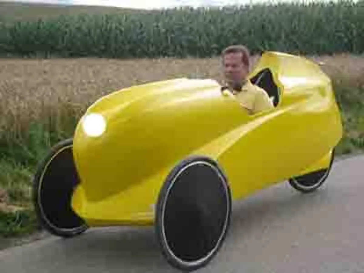 Josef Pellmeyer, Präsident des Fachverbandes Biogas e.V., im Velomobil unterwegs nach Berlin