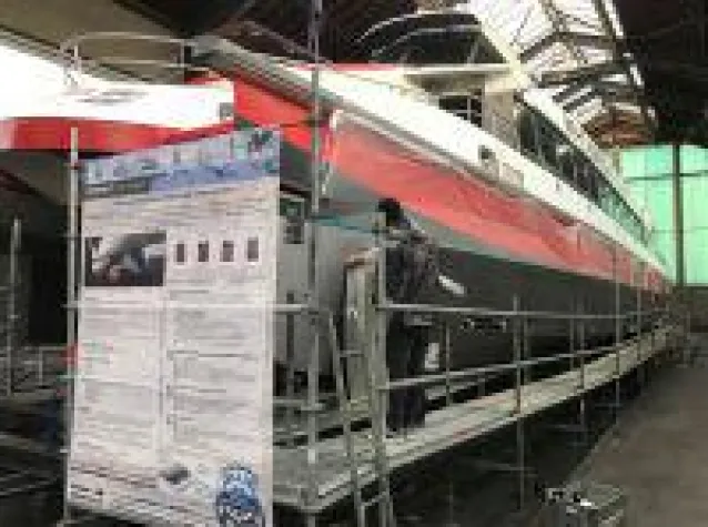 Antifouling Folie RENOLIT DOLPHIN S erobert den Bodensee Bild: Antifouling Folie RENOLIT DOLPHIN S erobert den Bodensee