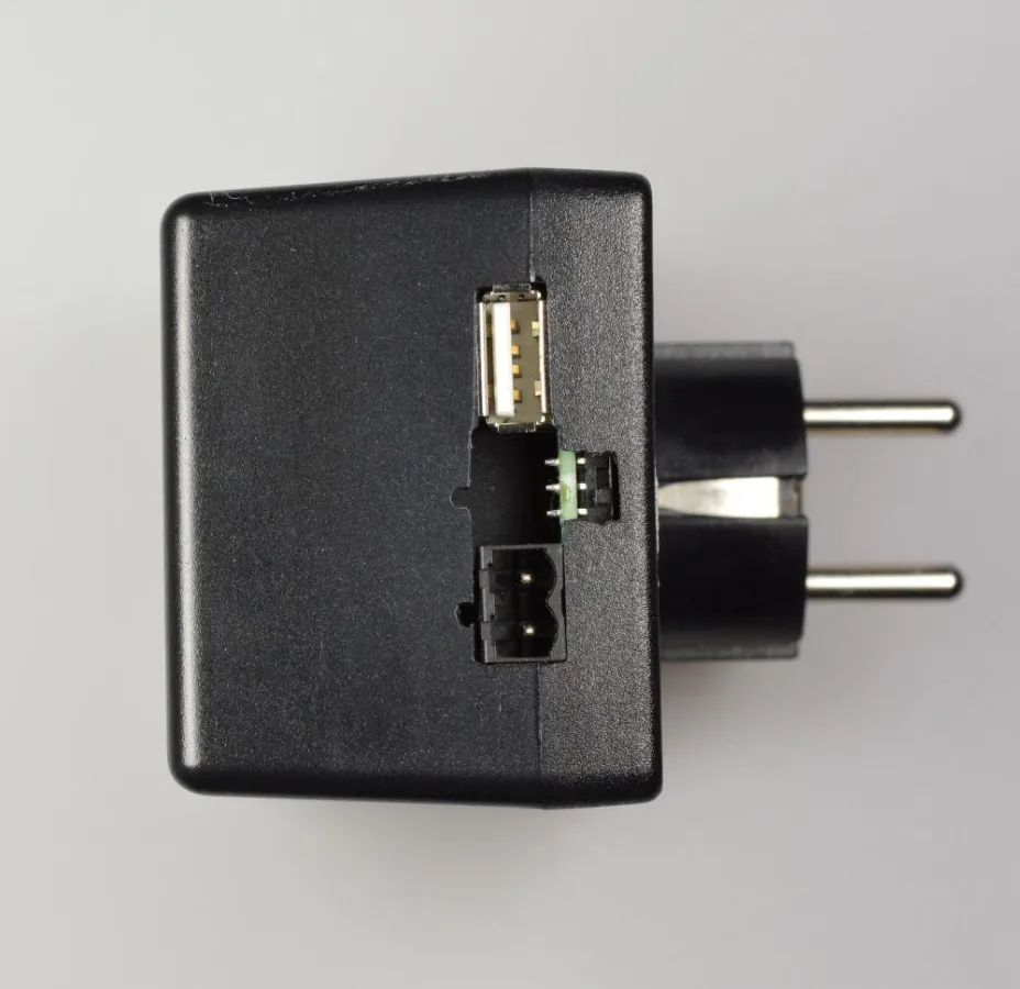 Prototype smarte Steckdose UnoSWU (Anschlüsse)