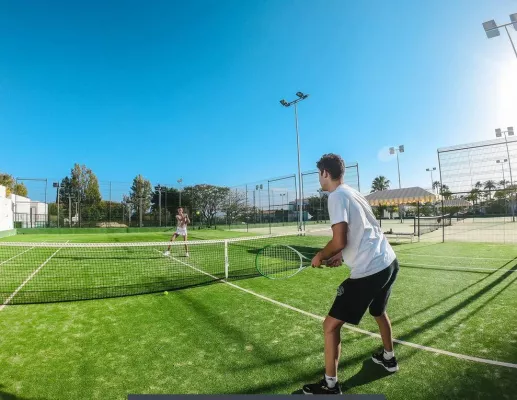 Bild: Karel Novacek: Tennis-Camp auf La Gomera Spiel, Satz, Sieg für Gäste im Hotel Jardín Tecina