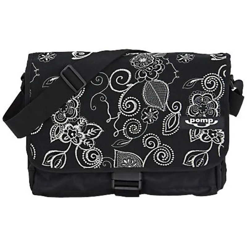 Die pomp Kuscheltasche gibt es in zahlreichen Designs und in zwei Größen.
