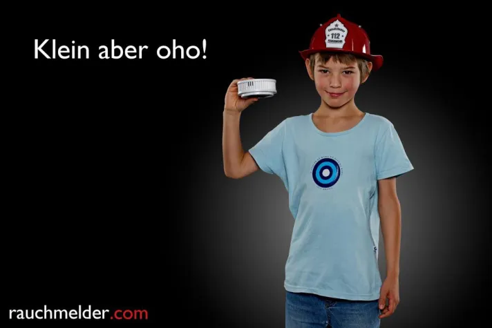 Bild: Jedes Jahr zur Weihnachtszeit  – Millionenschäden durch Kerzenschein