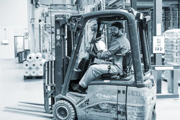 Bild: Immer zuverlässig und stabil: Starke noax Industrie Panel PCs & Logistikterminals bei bosch Tiernahrung