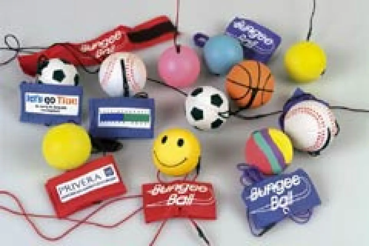 8 verschiedene Bälle, davon 5 als Medizinprodukt der Klasse 1- Rl. 93/42/EWG