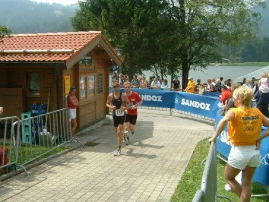 Bild: Der Sandoz Alpen-Triathlon 2006 – fast 1.000 Teilnehmer zwischen Schliersee und Spitzingsee