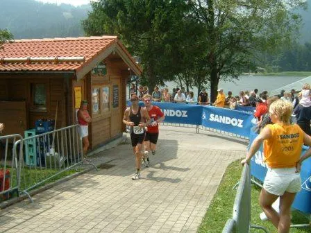 Bild: Der Sandoz Alpen-Triathlon 2006 – fast 1.000 Teilnehmer zwischen Schliersee und Spitzingsee