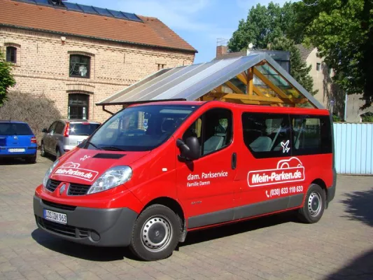 Schönefelder Familienbetrieb entwickelt pfiffige Idee rund um die Anfahrt zum Urlaubsflieger Bild: Schönefelder Familienbetrieb entwickelt pfiffige Idee rund um die Anfahrt zum Urlaubsflieger