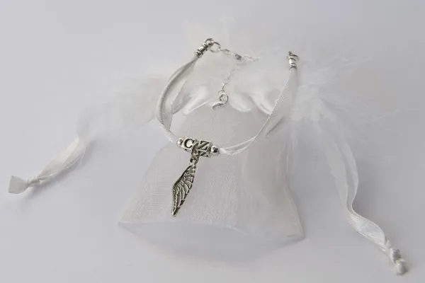 Bild: Zarter Taufschmuck – sent from heaven