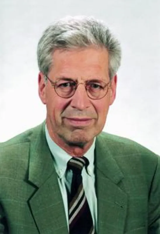 Dr. Henning Scherf