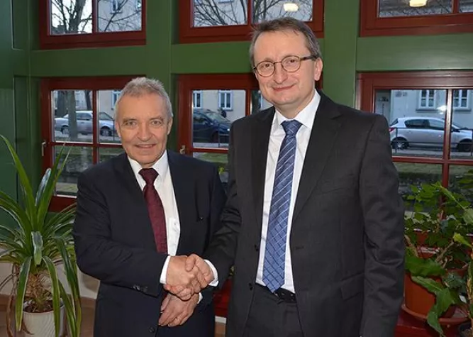 Chefarztwechsel im Katholischen Krankenhaus "St. Johann Nepomuk" Erfurt Bild: Chefarztwechsel im Katholischen Krankenhaus "St. Johann Nepomuk" Erfurt