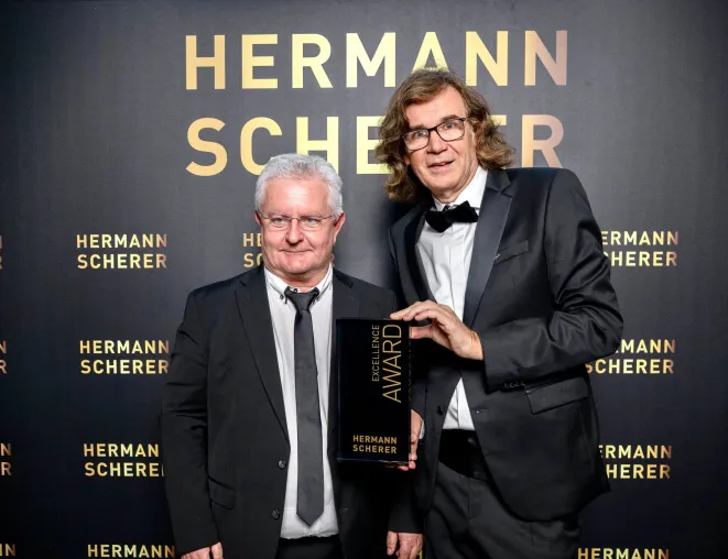 Bild: Von Augsburg nach New York! Augsburger gewinnt Internationalen Speaker Slam mit Recycling-Konzept