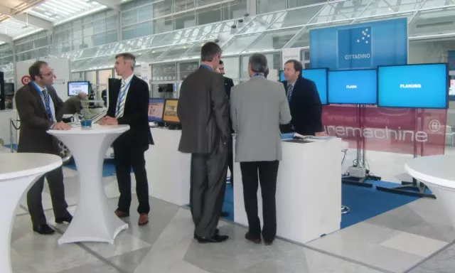 Bild: CITTADINO präsentiert „scc“, den Shopping Center Channel auf dem NEC Competence Day in München