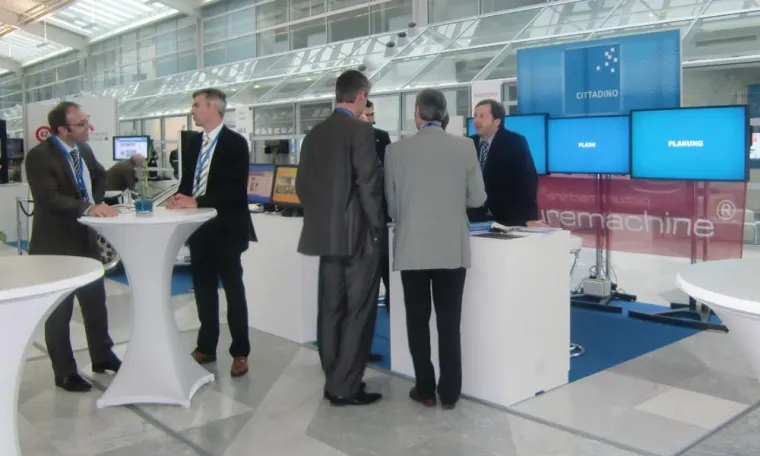 Bild: CITTADINO präsentiert „scc“, den Shopping Center Channel auf dem NEC Competence Day in München