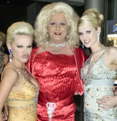 Bild: Travestiestar Sable C. aus Berlin trifft Germany´s Next Top Model Gina Lisa und Sarah bei Sex and the City