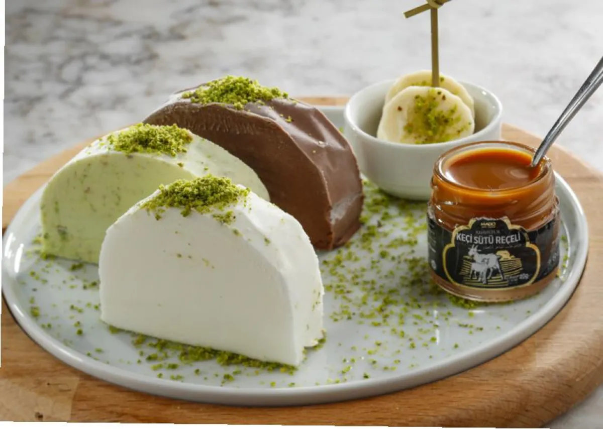 MADO ICE CREAM - Geschichtetes Eis