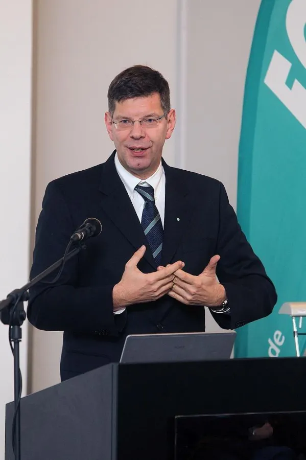 Rektor der FOM Hochschule Prof. Dr. Burghard Hermeier, © FOM Hochschule