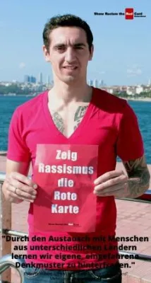 Bild: Wir präsentieren euch den nächsten Spieler in „Unserer Elf gegen Rassismus“: Roberto Hilbert.