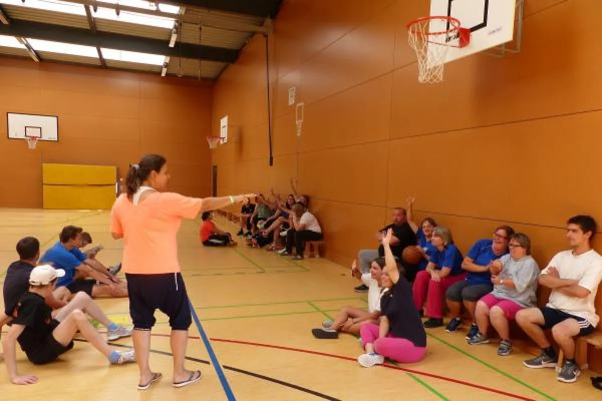 In der Halle vom TSV Ravensburg trifft sich die Sportgruppe Rakete