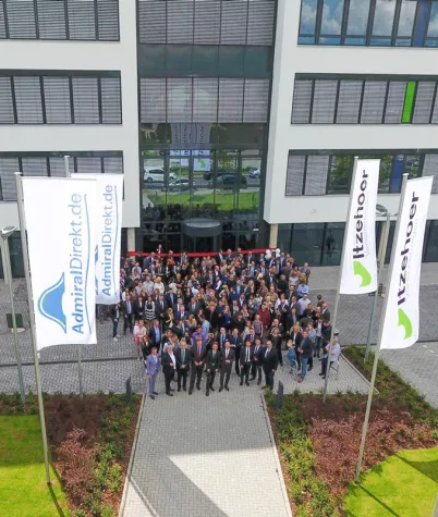 Itzehoer Versicherungen und AdmiralDirekt.de eröffnen neuen Standort in Köln Bild: Itzehoer Versicherungen und AdmiralDirekt.de eröffnen neuen Standort in Köln