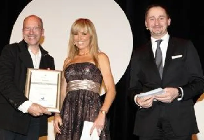 Bild: Drum Cafe erhält den 2. Platz beim Conga Award 2010