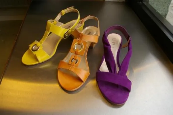 Bild: Von stylischen Sandalen bis High Heels - zum Frühjahr müssen die richtigen Schuhe her