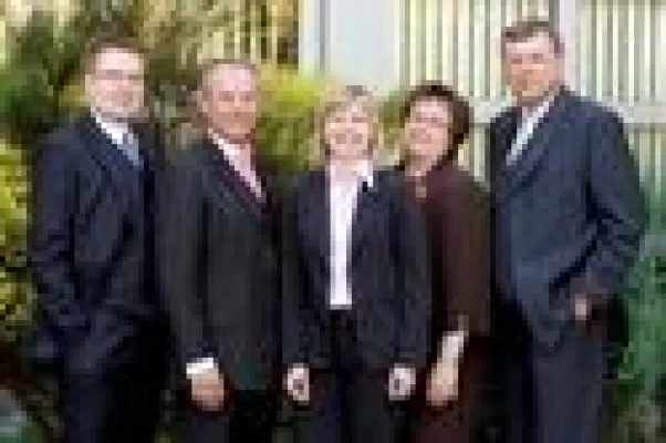 Regensburg: SH+C und die Steuerkanzlei Gerhard Wagner schließen sich zusammen Bild: Regensburg: SH+C und die Steuerkanzlei Gerhard Wagner schließen sich zusammen