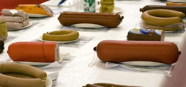 Deutsche Wurst im Fadenkreuz der Brüsseler Bürokraten Bild: Deutsche Wurst im Fadenkreuz der Brüsseler Bürokraten